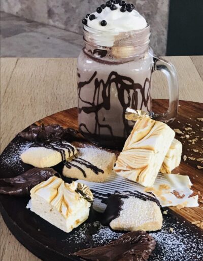 Kapama marshmallows shortbread