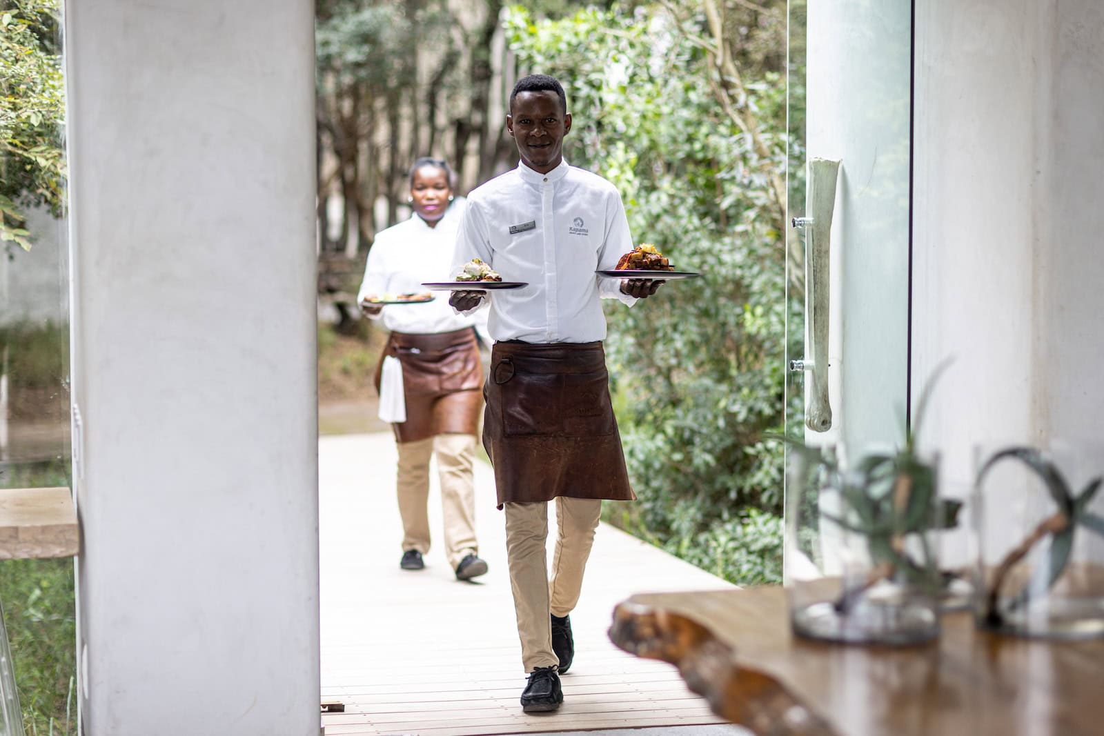 Kapama karula dining service
